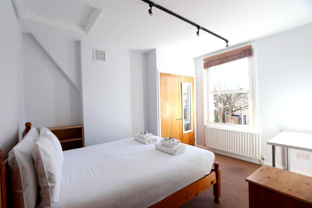 3 Bedroom Prime Angel Location Лондон Екстериор снимка